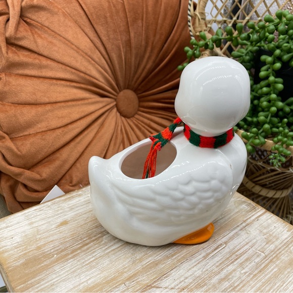 Vintage Duck Planter with Winter Scarf - Picture 3 of 5